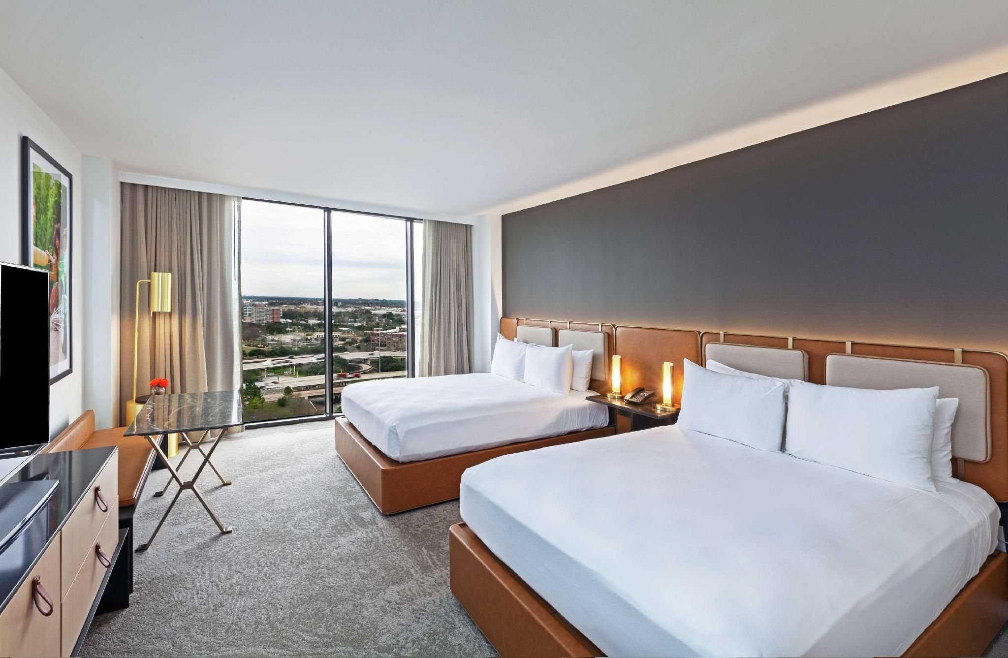 undefined C. Baldwin, Curio Collection by Hilton 8