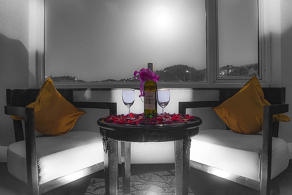 Couples dining