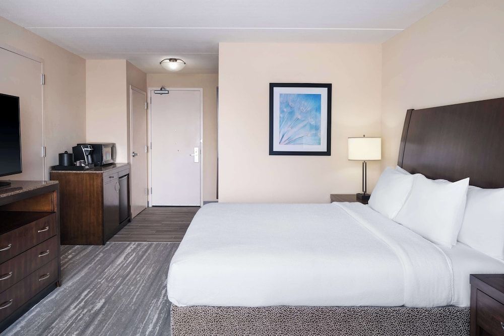 undefined Hilton Garden Inn Houston/Bush Intercontinental Airport