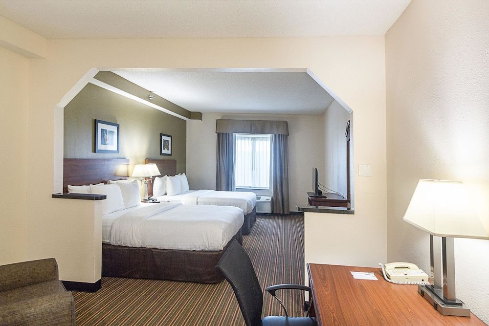 undefined Quality Inn & Suites West Chase 6