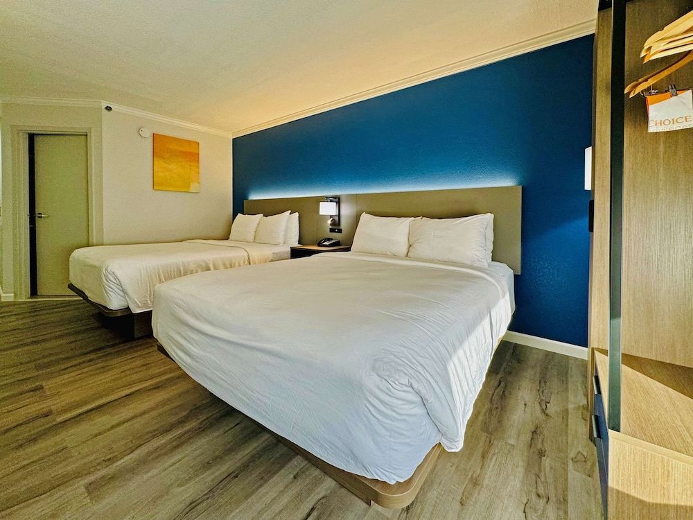 undefined Comfort Inn & Suites Houston I-10 West Energy Corridor 6