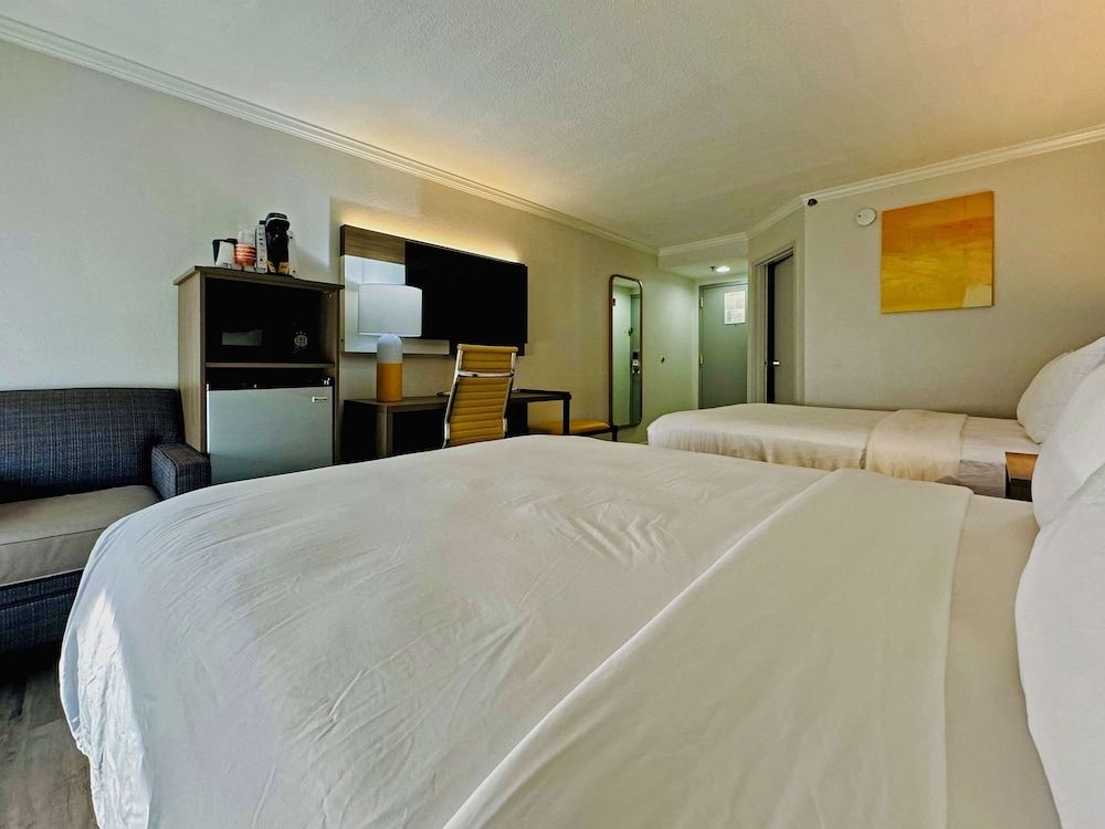 undefined Comfort Inn & Suites Houston I-10 West Energy Corridor 7