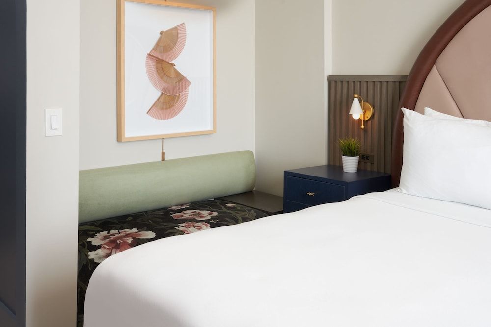 undefined Hotel Vesper, Houston, a Tribute Portfolio Hotel 9