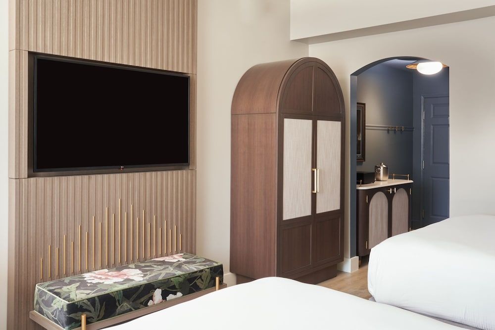 Hotel Vesper, Houston, a Tribute Portfolio Hotel Standard Room, 2 Queen Beds (Hearing Accessible) 3