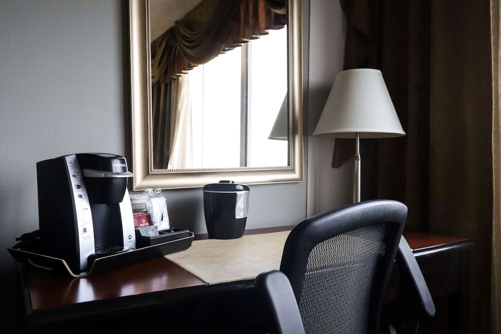 Wyndham Houston near NRG Park/Medical Center Executive Room, 1 King Bed, Non Smoking 3