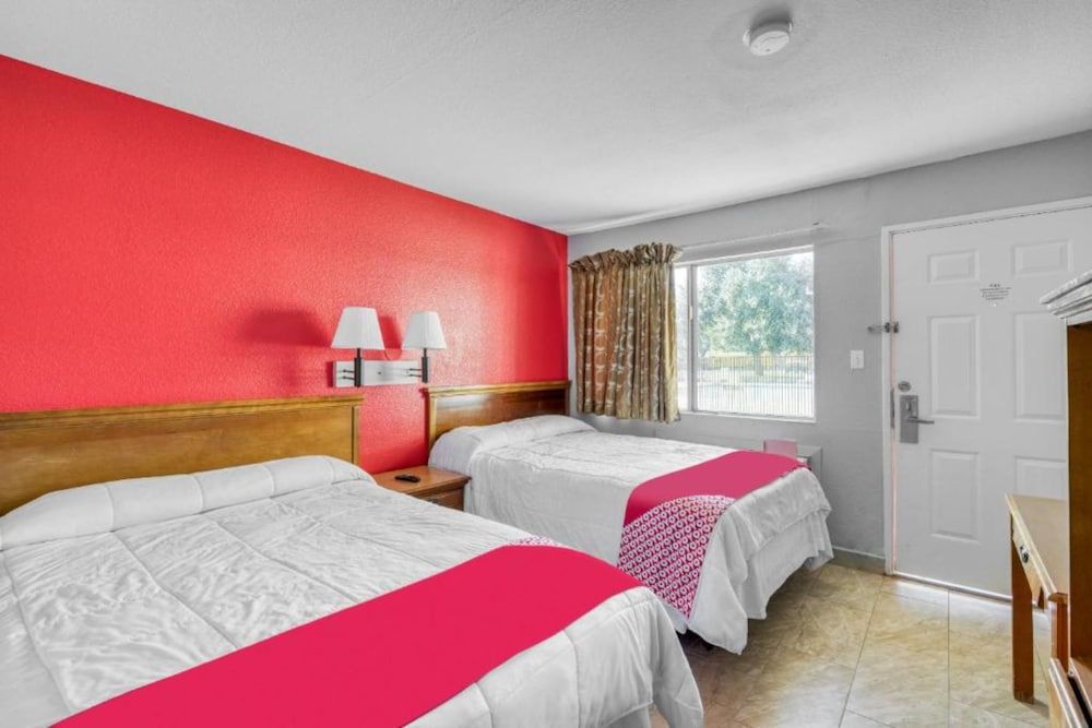 undefined OYO Hotel Houston Southwest I-69