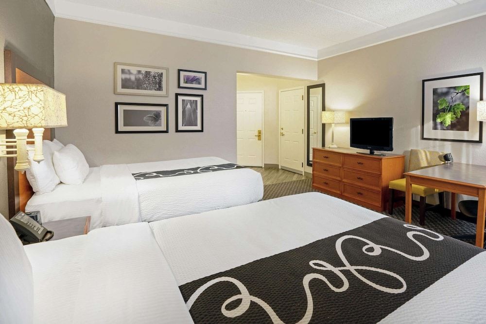 undefined La Quinta Inn & Suites by Wyndham Houston West Park 10 3