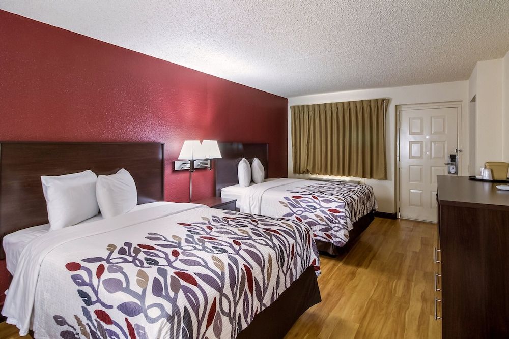 undefined Red Roof Inn Houston East – I-10