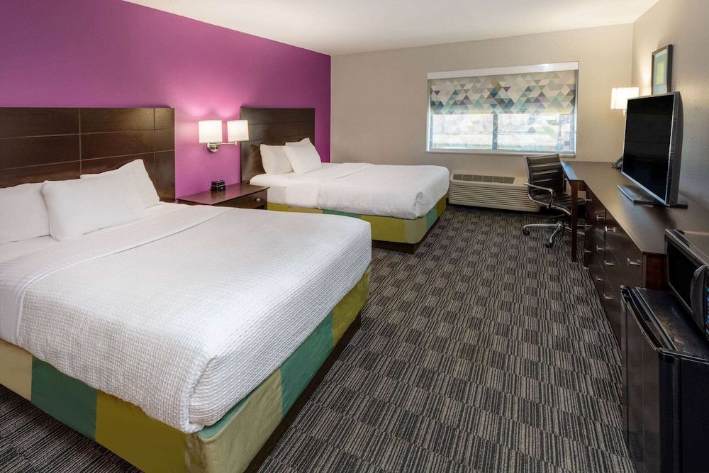 undefined La Quinta Inn & Suites by Wyndham Houston NW Brookhollow