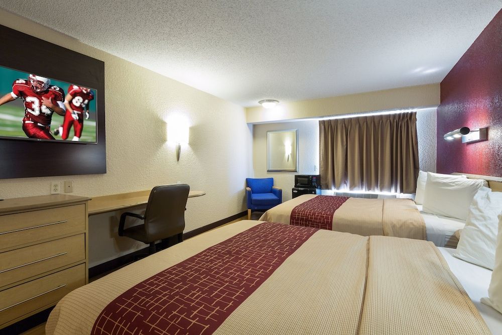 Red Roof Inn Houston - Westchase Deluxe Room, 2 Double Beds, Smoking 3