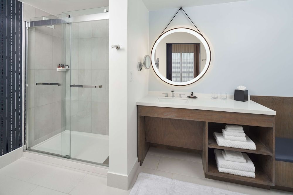 The Chifley Houston, Tapestry Collection by Hilton Suite, 1 Bedroom, Accessible (Roll In Shower) 7