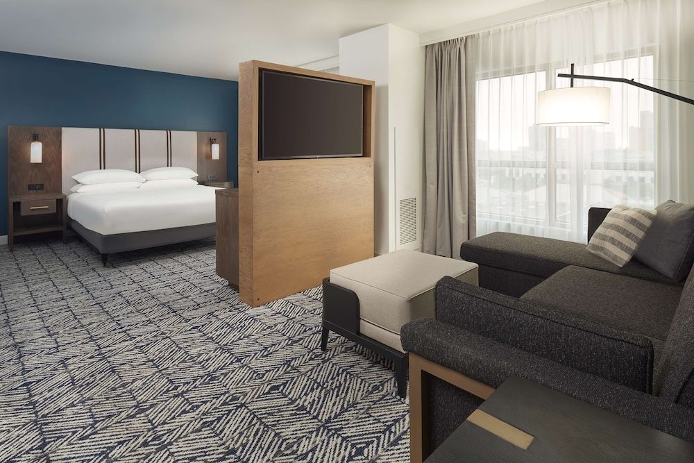 The Chifley Houston, Tapestry Collection by Hilton Suite, 1 Bedroom, Accessible (Roll In Shower) 4