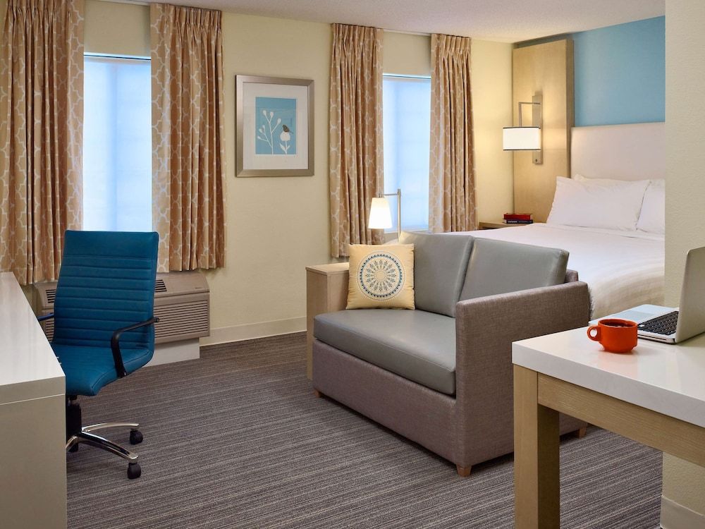 Sonesta ES Suites Houston Galleria Studio Suite, 1 King Bed 2