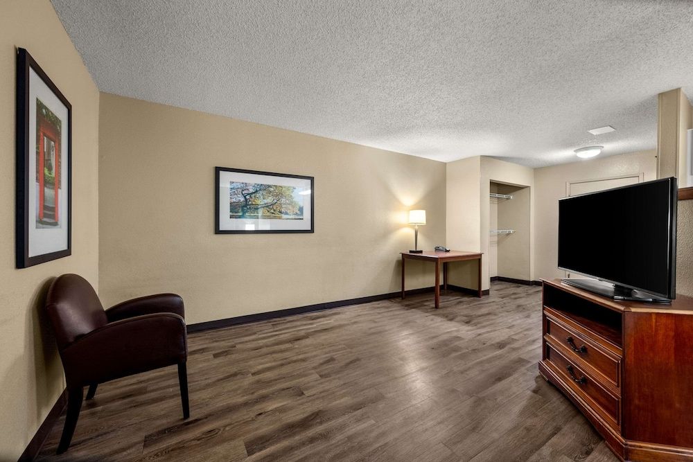 undefined Suburban Studios Houston North I-45 8