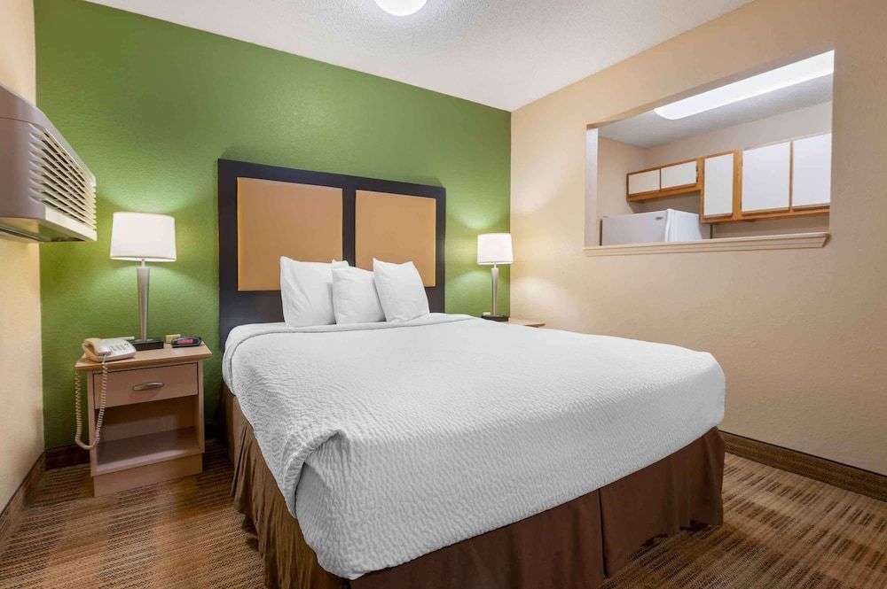 Extended Stay America Suites Houston Westchase Westheimer Deluxe Studio, 1 Queen Bed with Sofa bed, Non Smoking 3