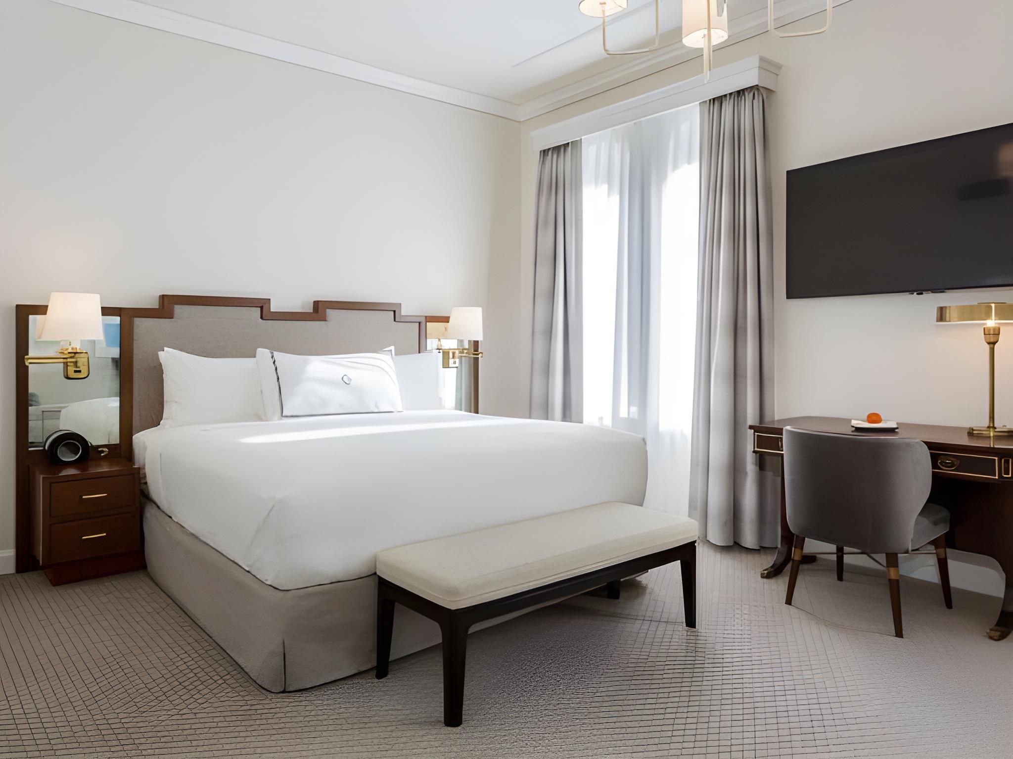 Deluxe Penthouse King