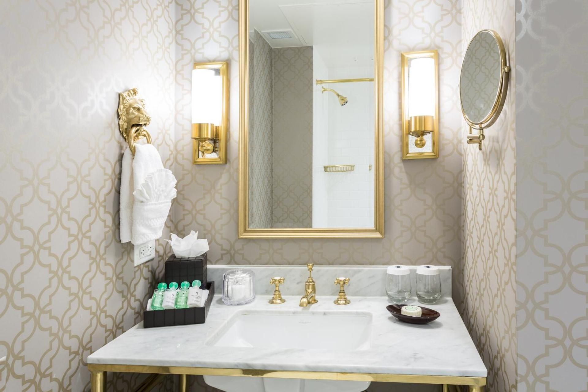 Deluxe Penthouse King