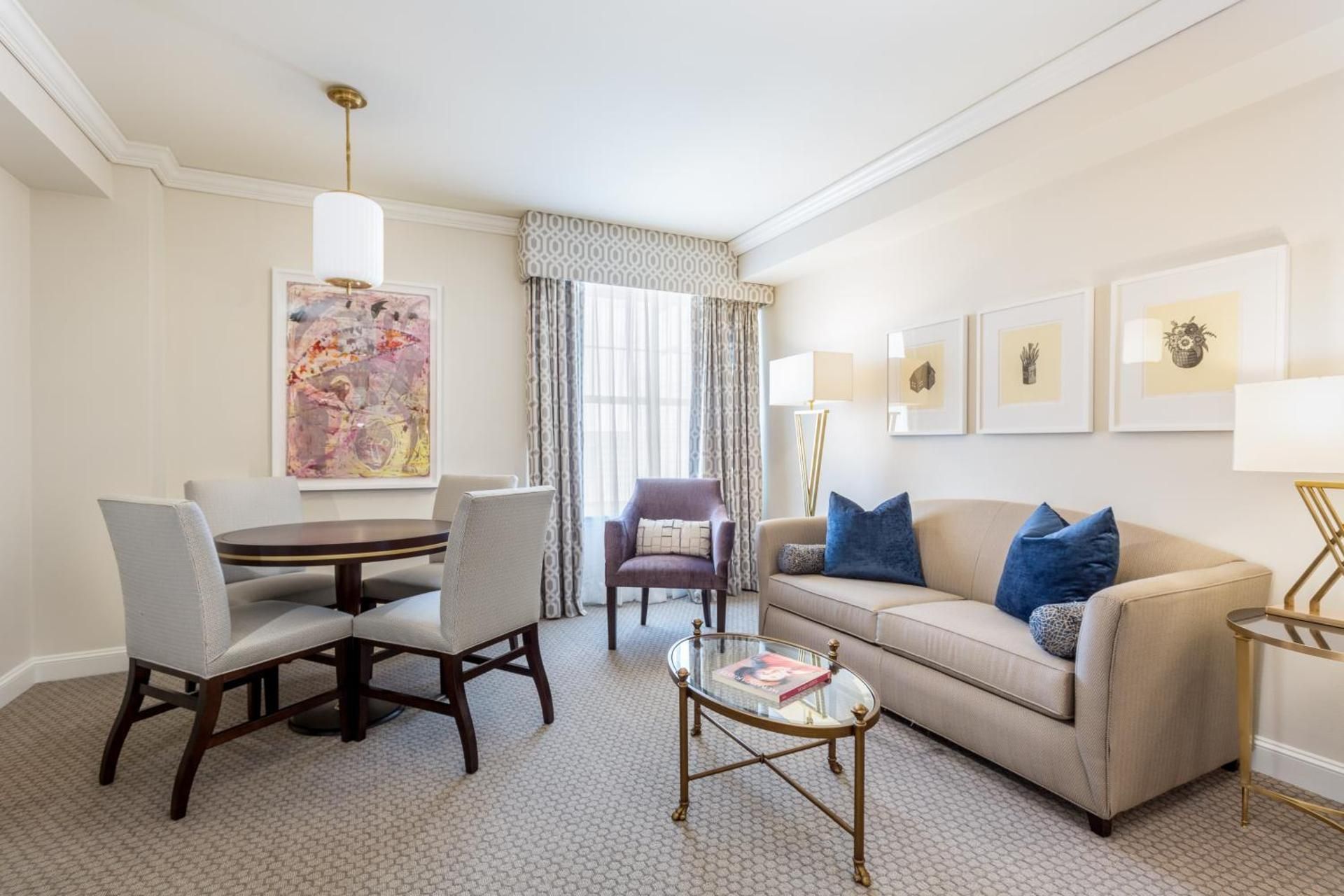 One-Bedroom Corner Suite