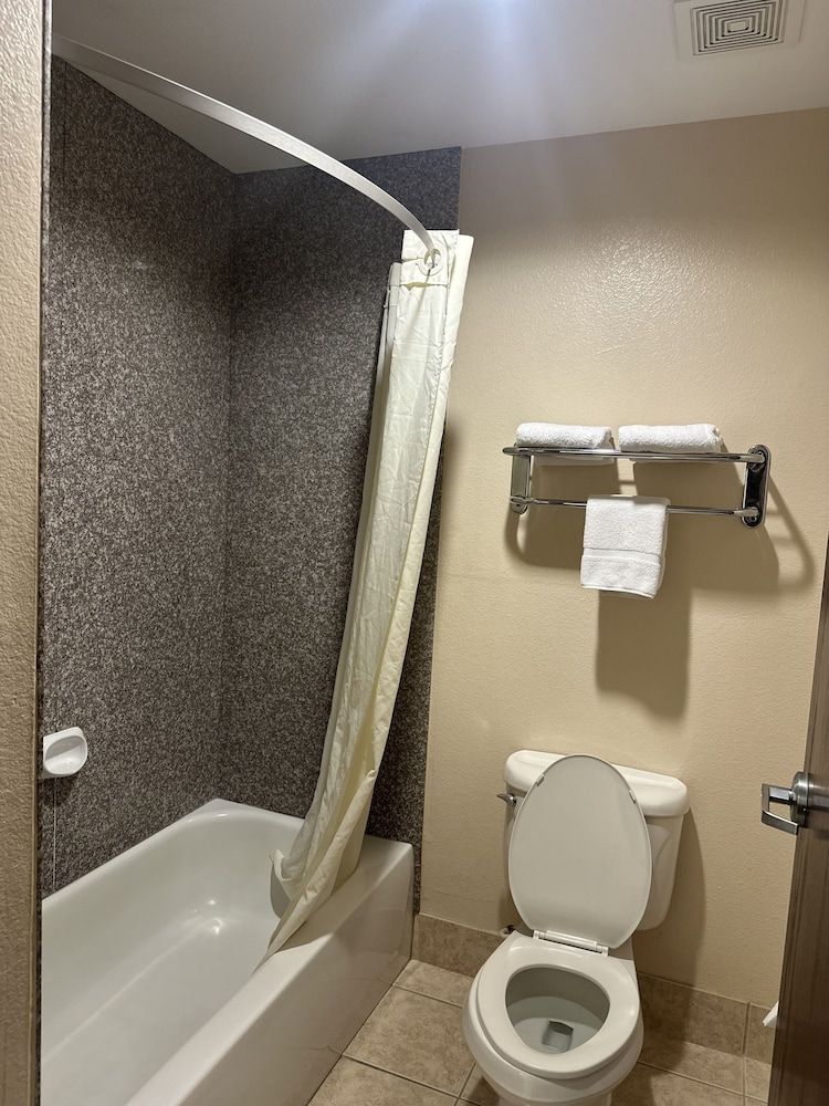 Royal Studio Suite, 1 King Bed, Non Smoking, Jetted Tub