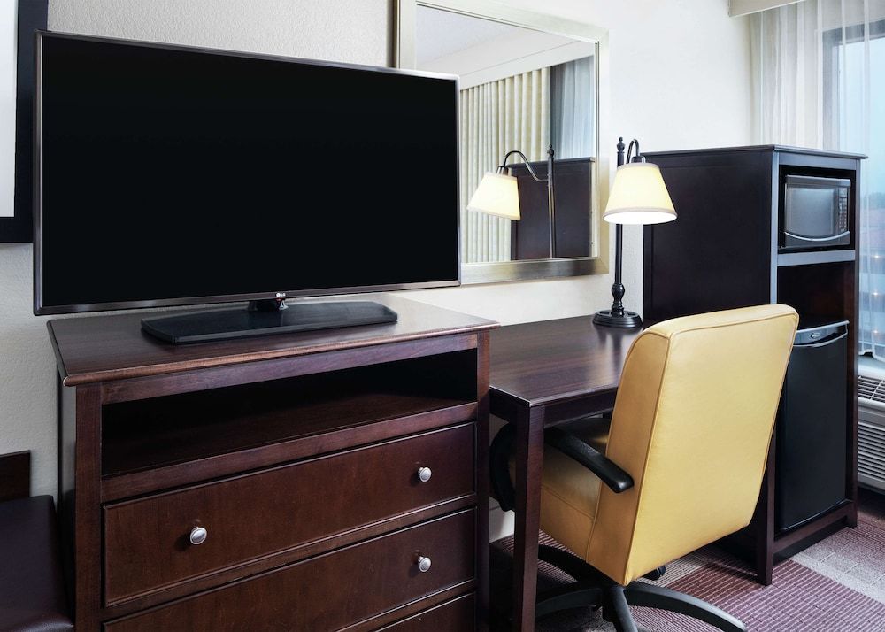 Room, 1 King Bed (Study)