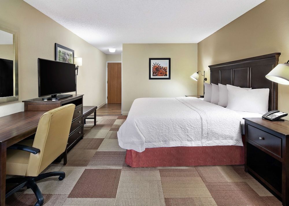 Standard Room, 1 King Bed