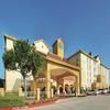 La Quinta Inn & Suites by Wyndham DFW Airport South / Irving