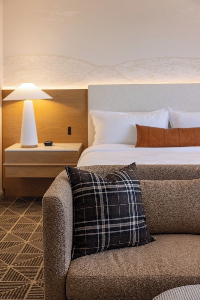 Deluxe Room, 1 King Bed