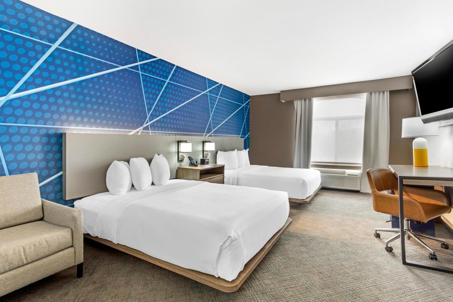 Quadruple Room with Two Queen Beds - Non Smoking