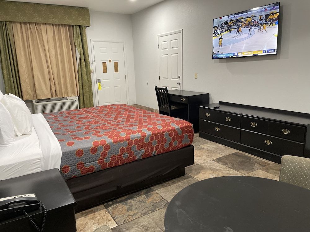 Texas Inn La Feria Basic Room, 1 King Bed, Non Smoking 8