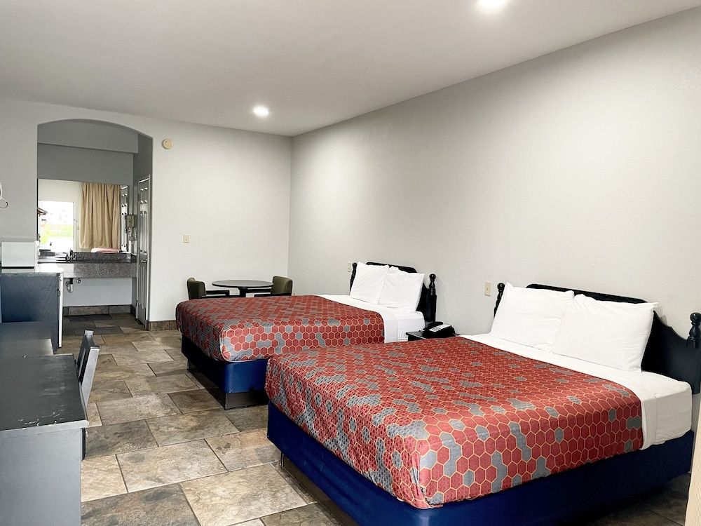 Texas Inn La Feria Basic Room, 2 Queen Beds, Non Smoking 6