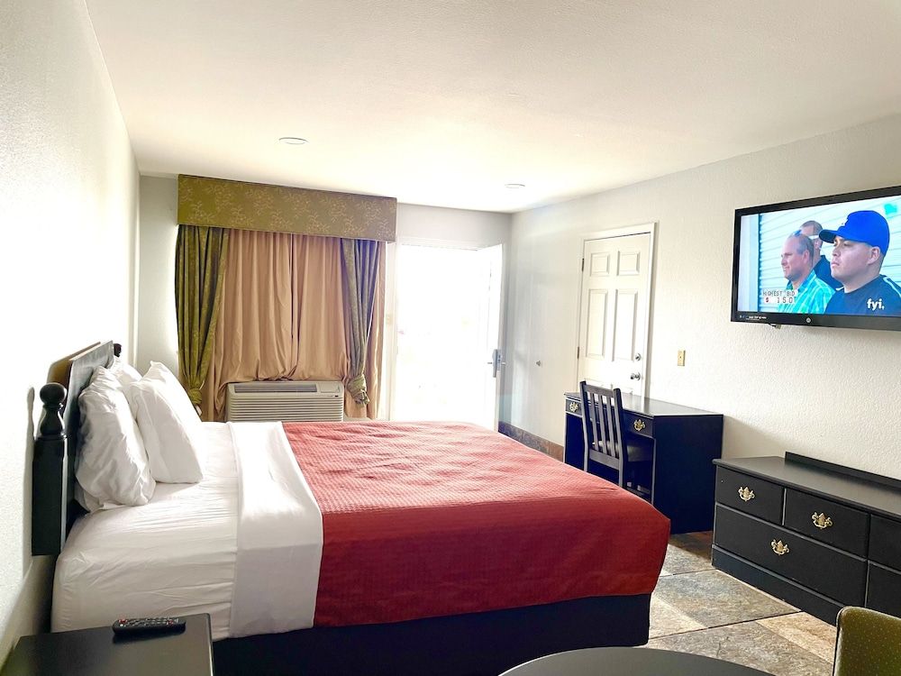 Texas Inn La Feria Basic Room, 1 King Bed, Non Smoking 7