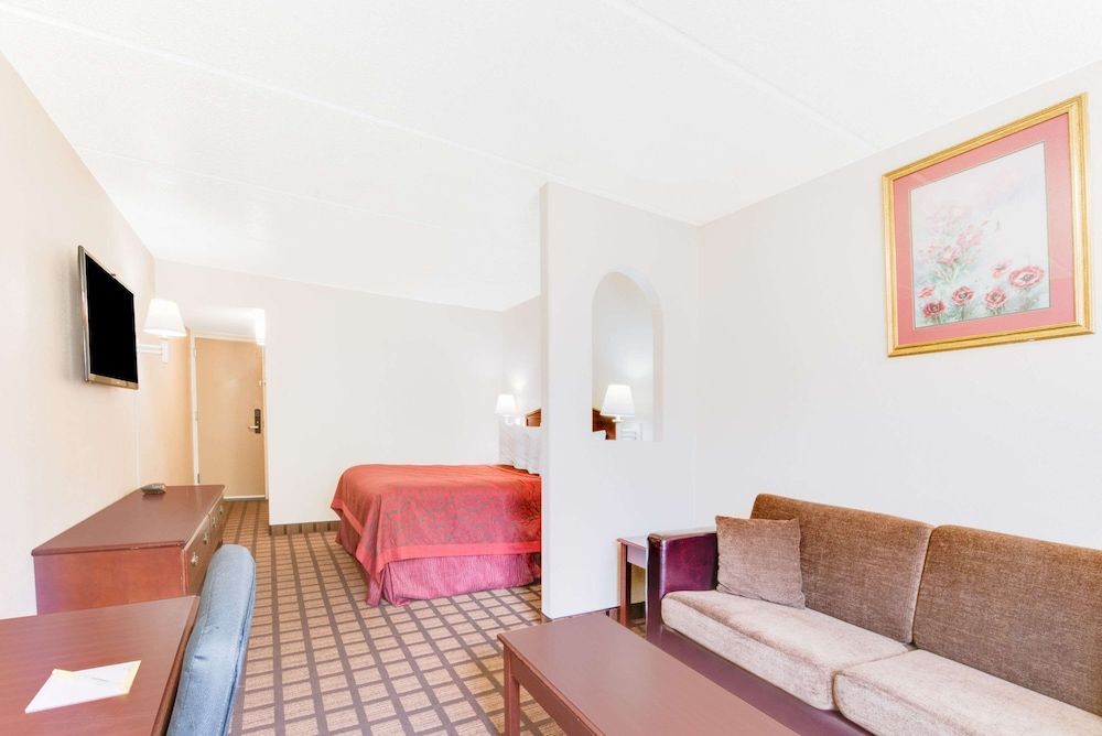 Room, 1 Queen Bed with Sofa bed, Non Smoking