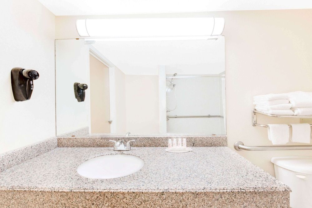 Suite, 2 Double Beds, Accessible, Non Smoking (Hearing, Mobility Roll-In Shower)
