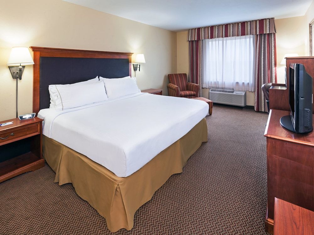 Standard Room, 1 Queen Bed