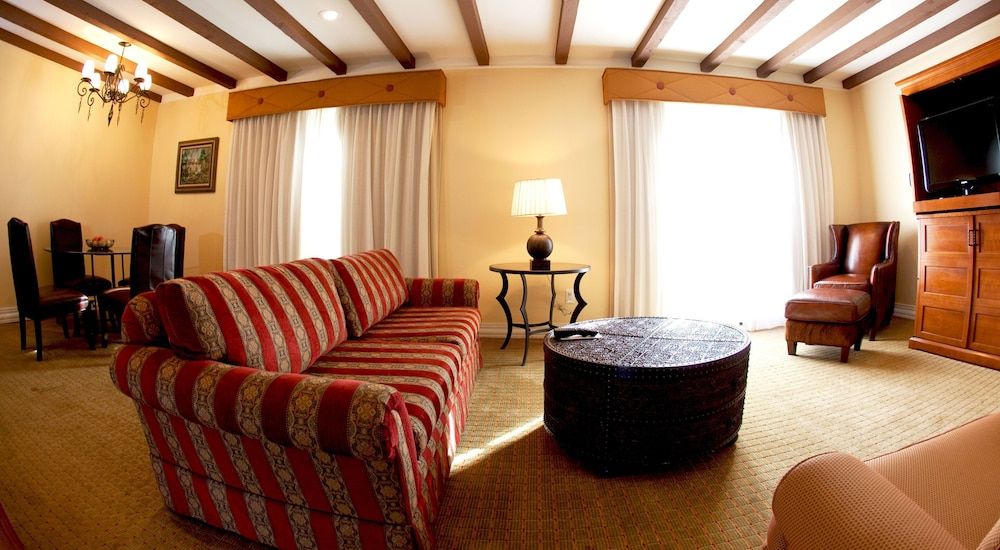 La Posada Hotel Executive Suite, 1 Bedroom, Balcony, River View 6