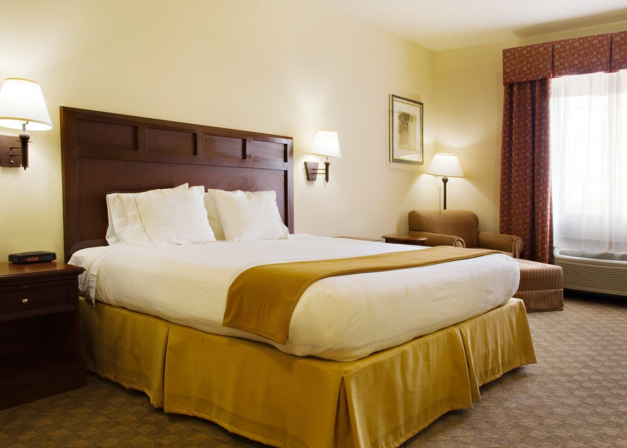 1 King Bed Standard