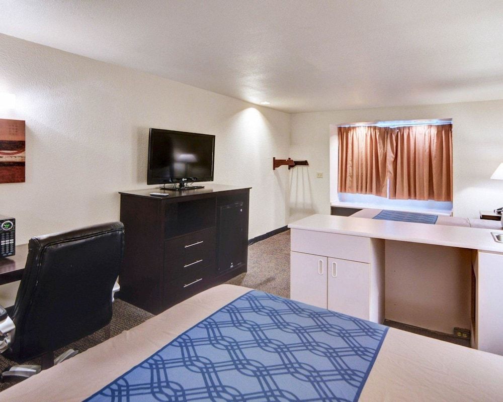 Standard Room, 2 Queen Beds, Smoking