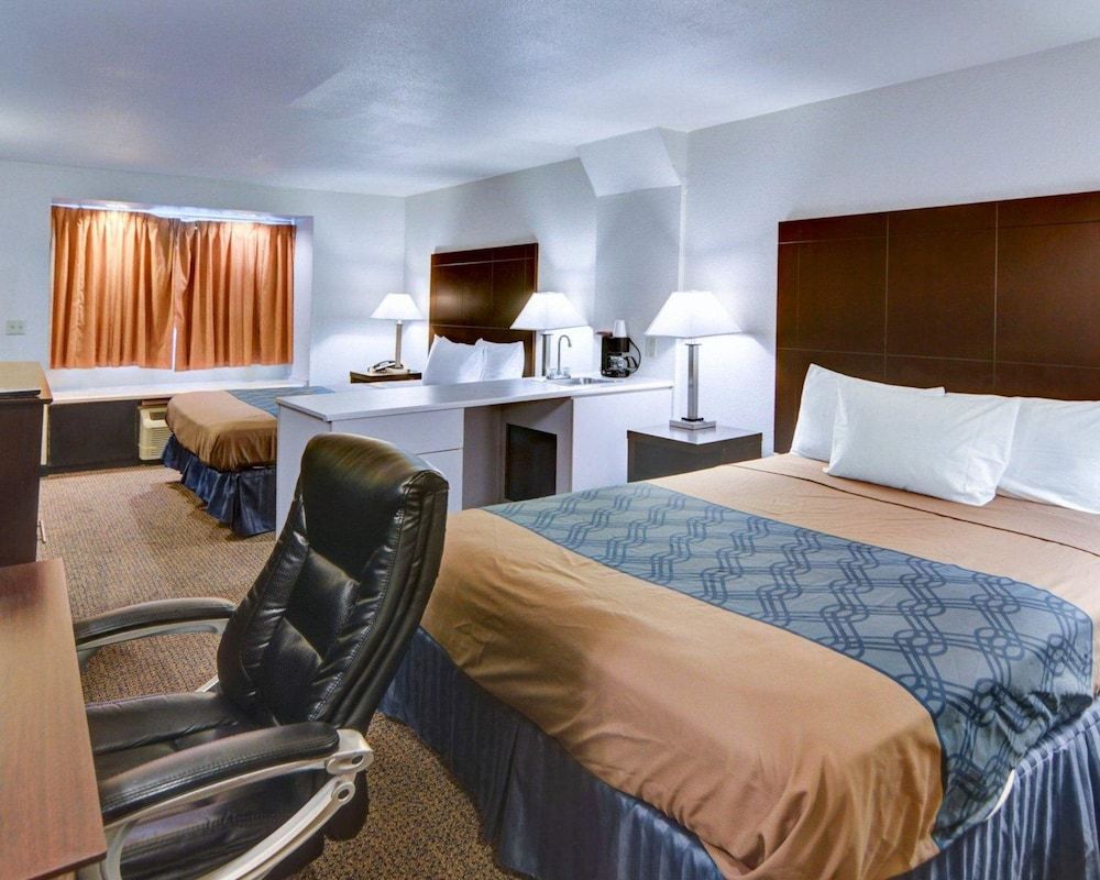 Standard Room, 2 Queen Beds, Non Smoking
