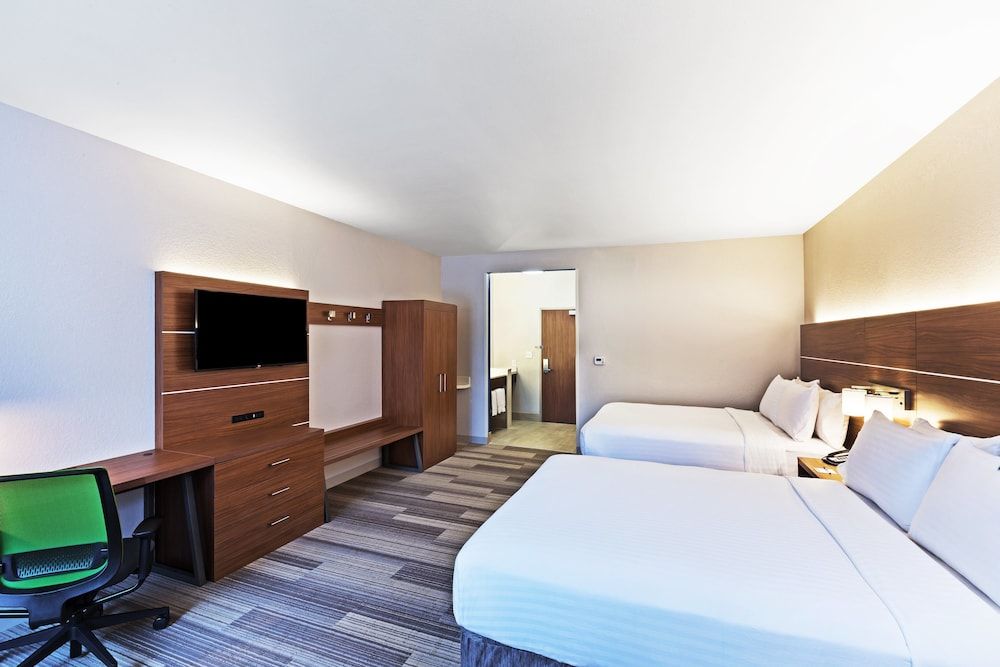 Standard Room, 2 Queen Beds, Accessible (Mobility, Accessible Tub)