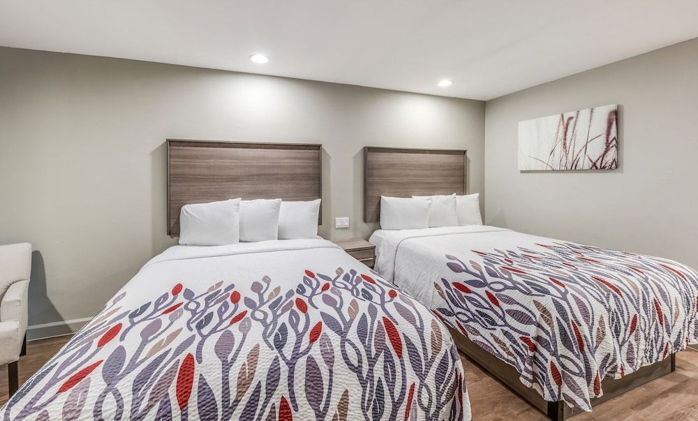 Red Roof Inn Lewisville Deluxe Room, 2 Queen Beds, Smoking 2