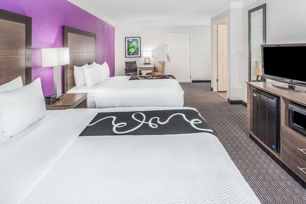Room, 2 Queen Beds, Accessible, Non Smoking (Mobility,Hearing,Tub w/Grab Bars)