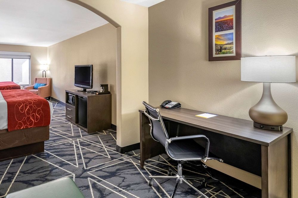 Suite, Multiple Beds, Non Smoking