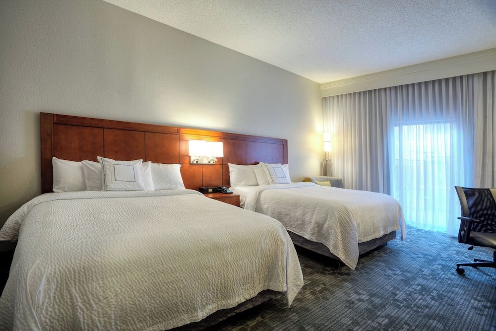 Room, 2 Queen Beds, Non Smoking