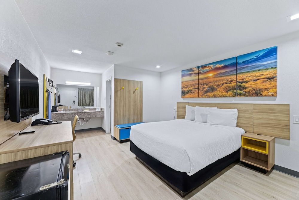 Standard Room, 1 Queen Bed, Non Smoking