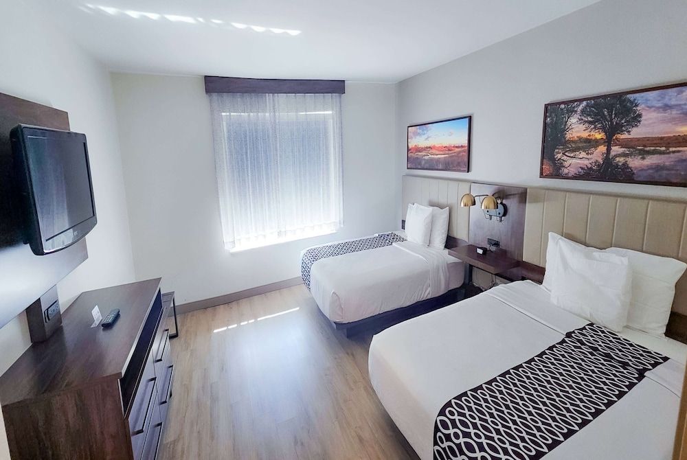 Deluxe Suite, 2 Queen Beds, Accessible, Non Smoking (Mobility Accessible)