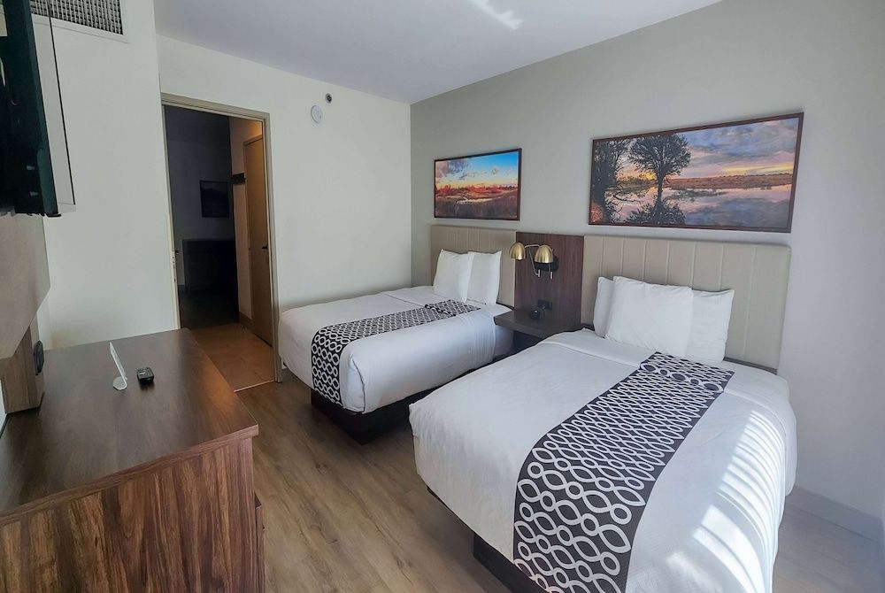 Suite, 2 Queen Beds, Non Smoking