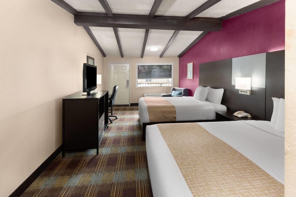 Room, Multiple Beds, Non Smoking
