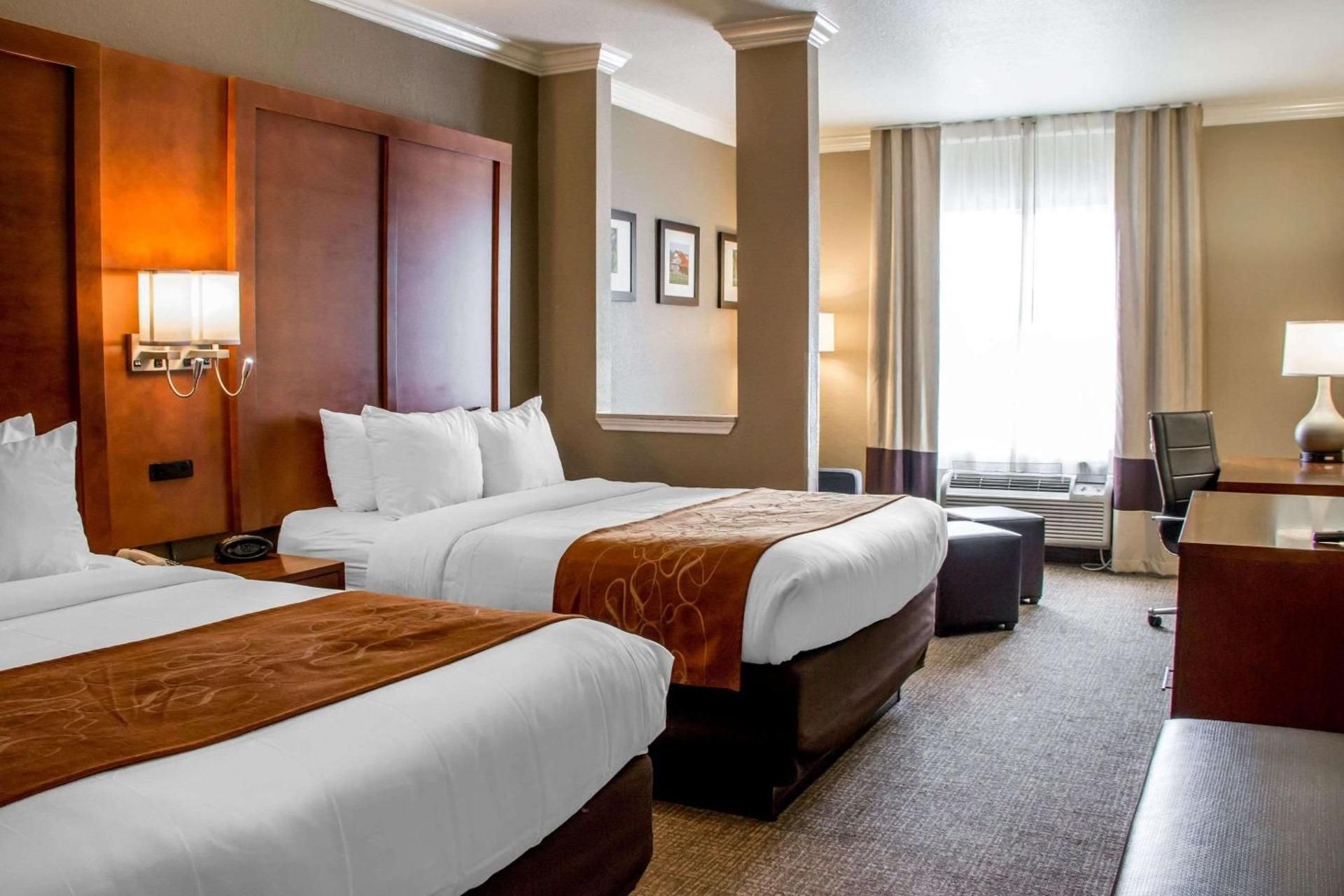 Queen Suite with Two Queen Beds - 2nd Floor