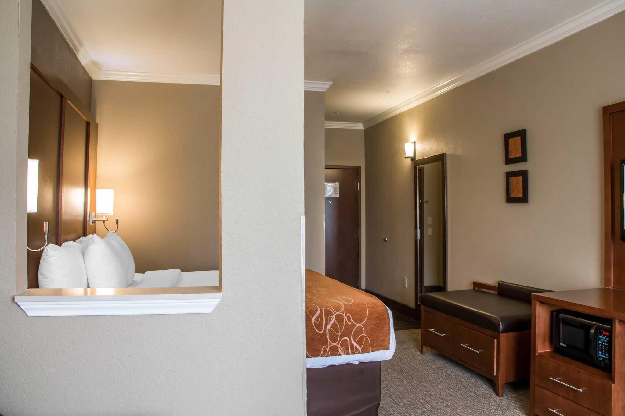 Standard with 1 King Bed