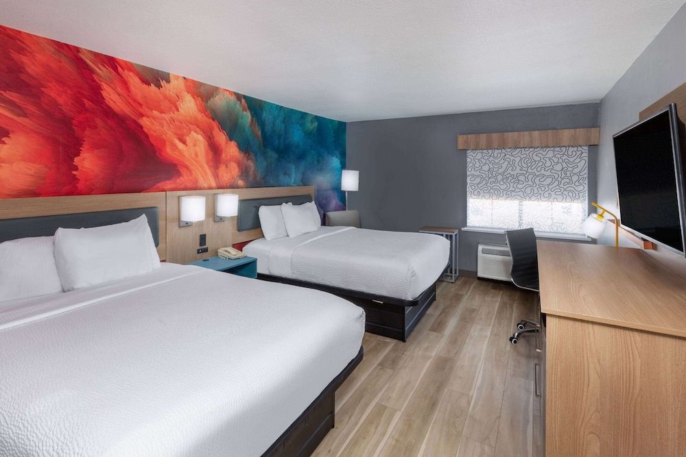 Room, 2 Queen Beds, Non Smoking